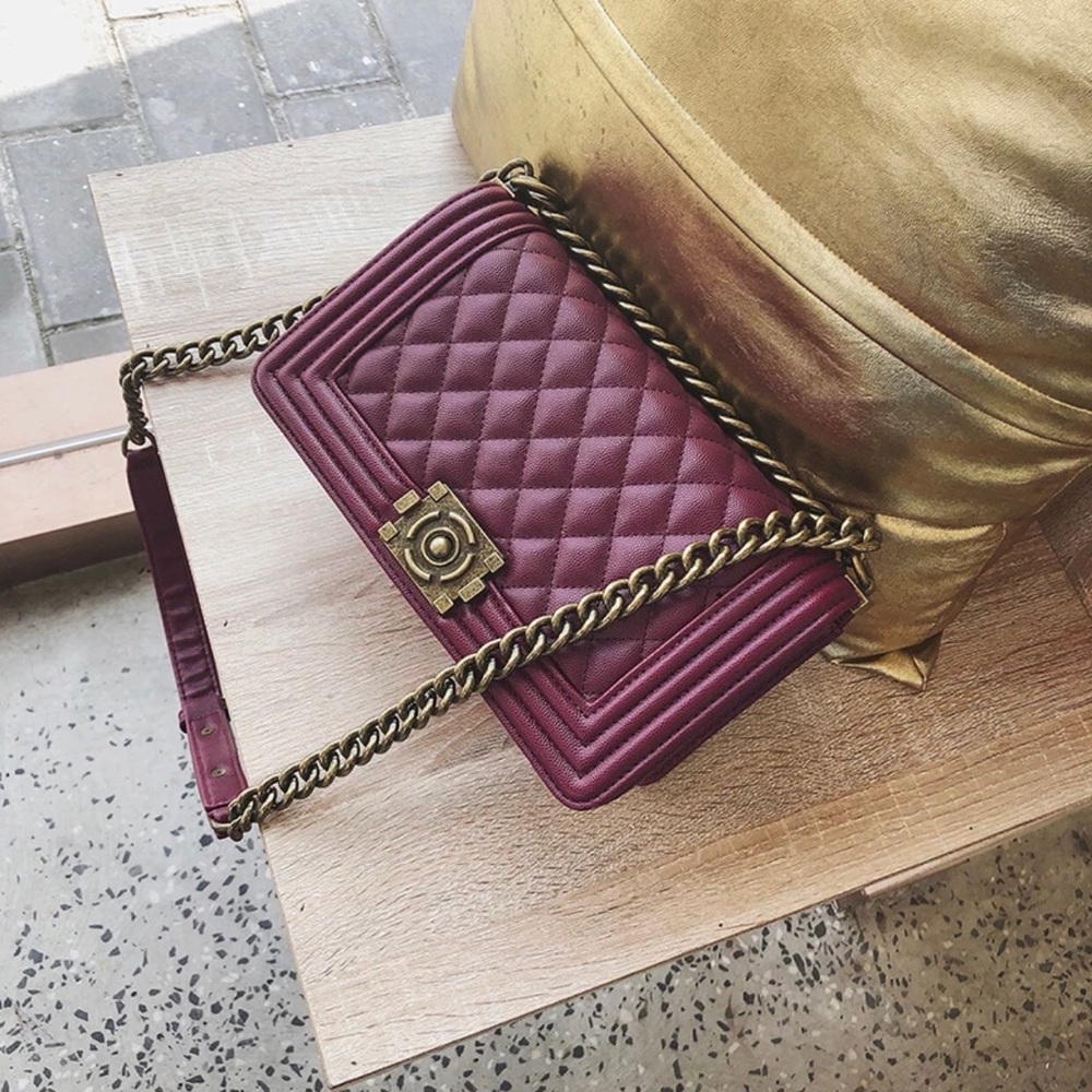 Quilted vegan chain purse: Burgundy